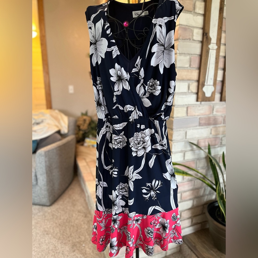 Eliza J dress floral Print Surplice faux wrap blouson colorblock 20W navy white